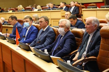Проект закона о создании Стратегического совета принят на сессии Заксобрания